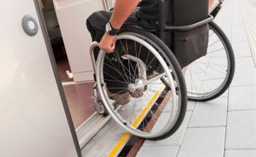 El Síndic obri una queixa d’ofici per a investigar l’actuació de Ferrocarrils per possible vulneració de drets d’una persona amb discapacitat