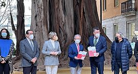 El síndic de Greuges lliura l’Informe anual 2021 al president de les Corts Valencianes