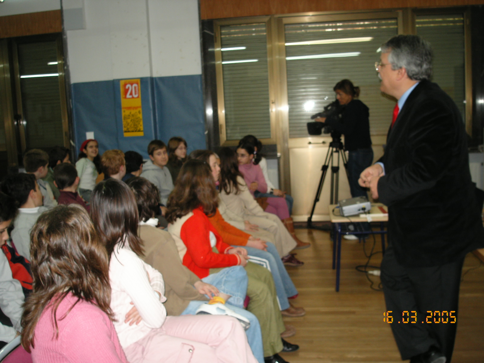El síndic visita el Colegio Público «El Romeral» de Alcoy