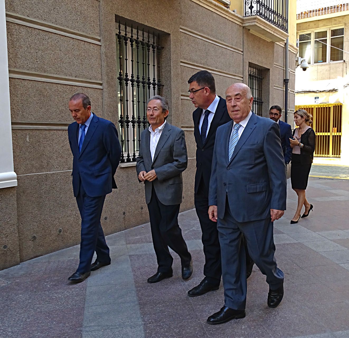 El presidente de Les Corts Valencianes visita la institución del Síndic de Greuges