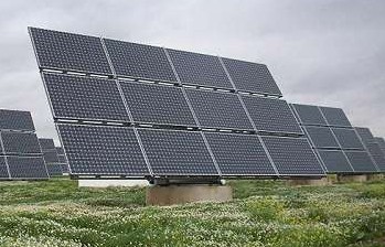 El síndic recibe casi medio centenar de quejas por la supresión de ayudas para producir energía solar