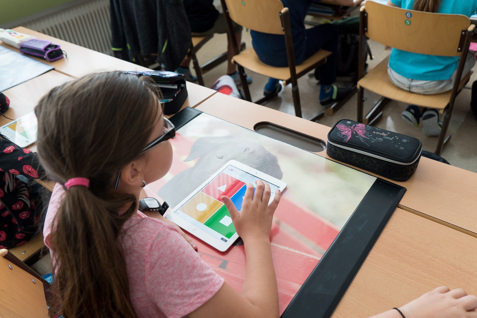 El Síndic pide libros de texto accesibles para alumnos con discapacidad visual grave